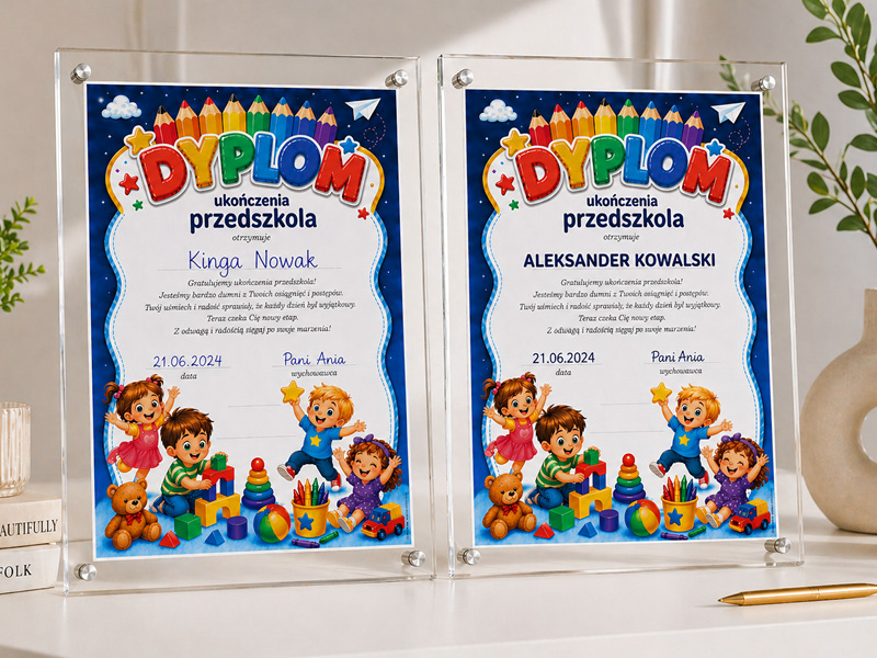 Personalizowany dyplom ukończenia przedszkola z nadrukiem imion dzieci